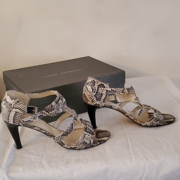 Via Spiga Black Snake Leather Heels - Picture 4 of 6